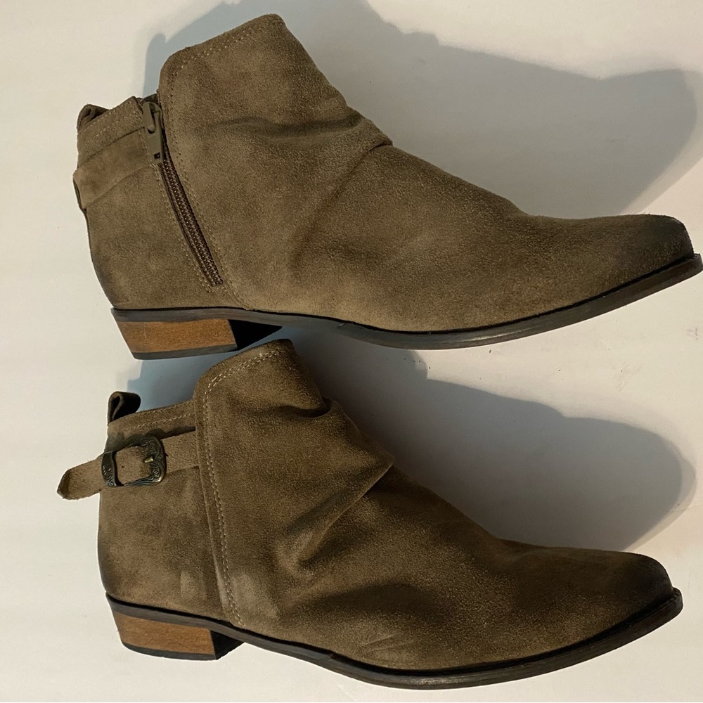 Sued boots,used in good condition,worn maybe 3 times